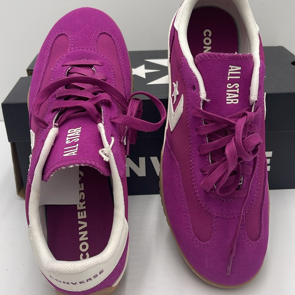 Converse Men’s RUN STAR TRAINER OX QUANTUM VIOLET/EGRET/WHITE
A13361C Sneakers - Picture 14 of 16